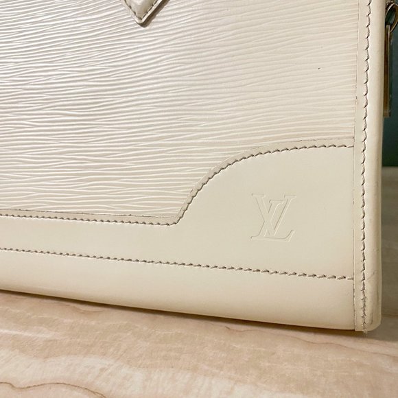 Louis Vuitton Epi Leather Madeleine Pm Ivory Beige - Picture 15 of 16